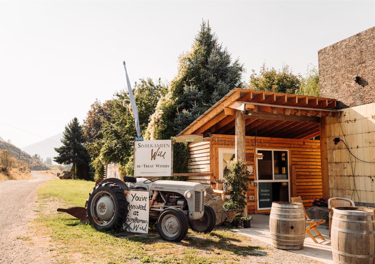 Similkameen Wild Resort & Winery Retreat オソヨース エクステリア 写真