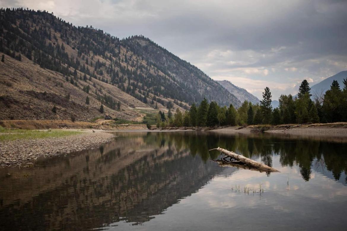 Similkameen Wild Resort & Winery Retreat オソヨース エクステリア 写真